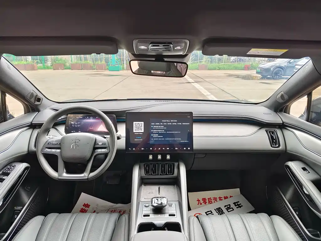 BYD L EV — миниатюра 11