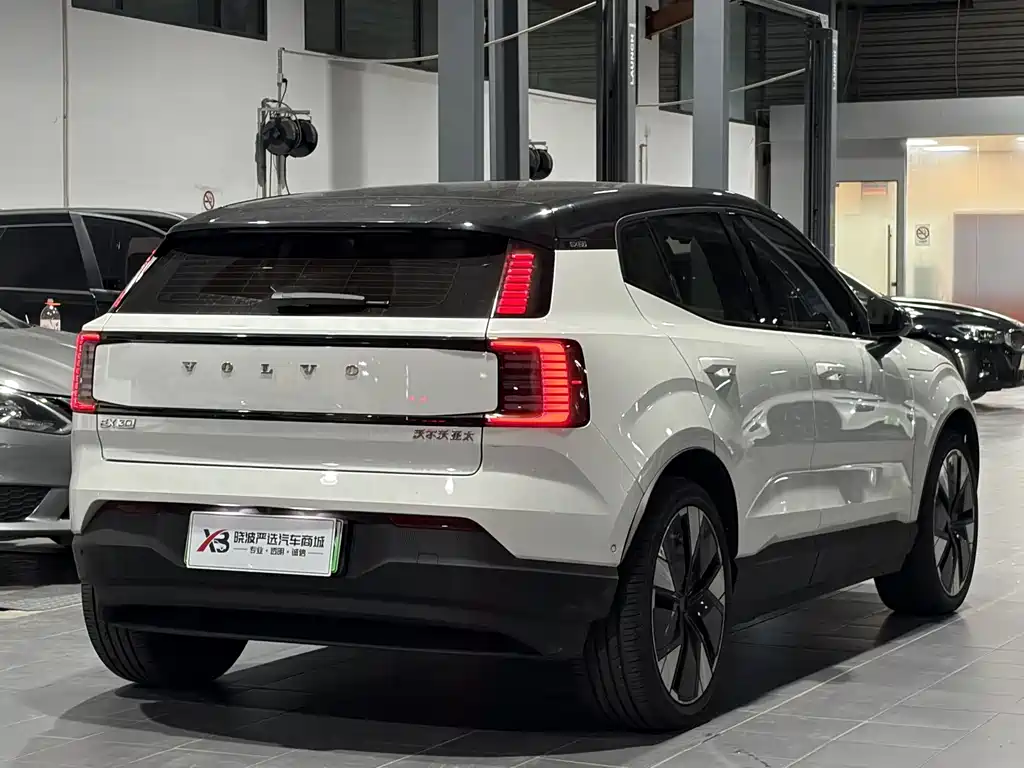 Volvo EX30 2025 Ultra