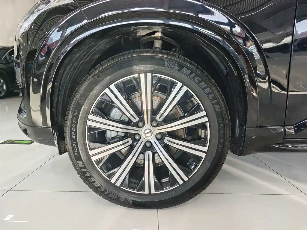 Volvo XC90 — миниатюра 13