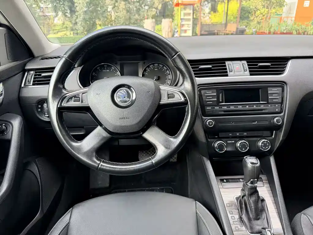 Skoda Octavia — миниатюра 14