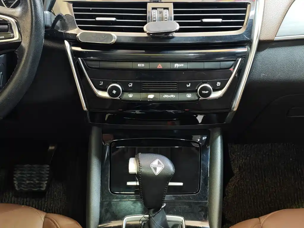 Borgward BX5 — миниатюра 10