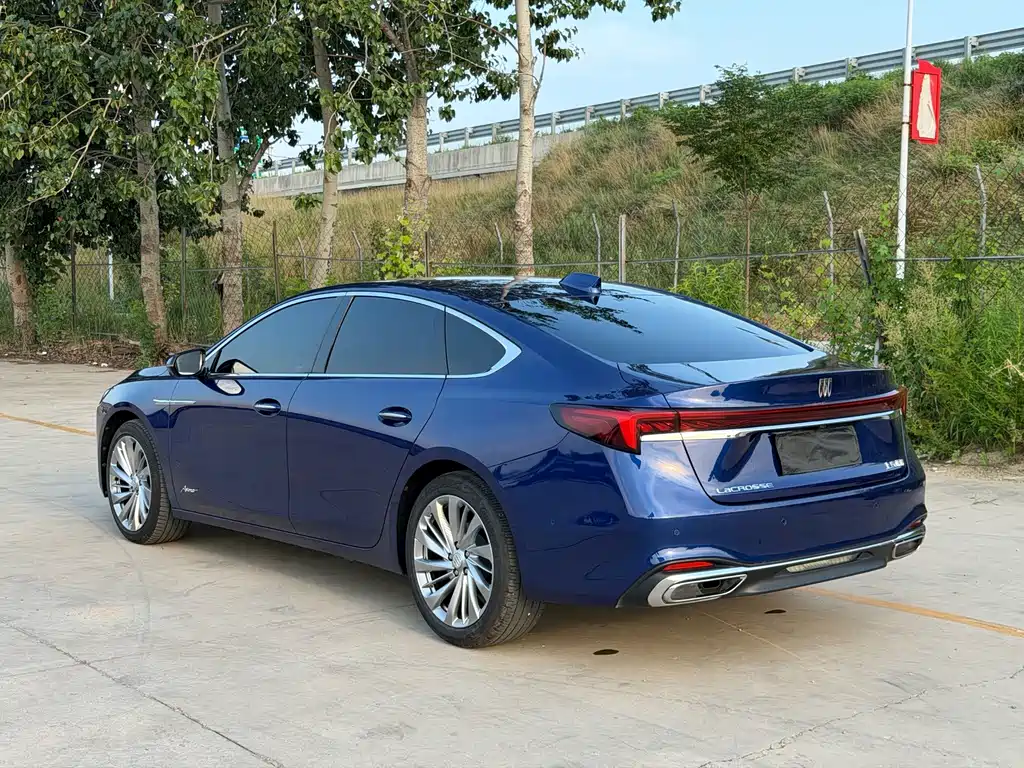 Buick LaCrosse — миниатюра 8