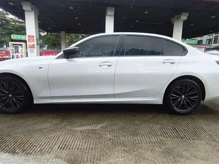 BMW 3 Series — миниатюра 3