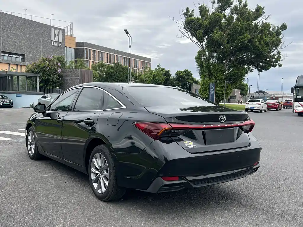 Toyota Avalon — миниатюра 5