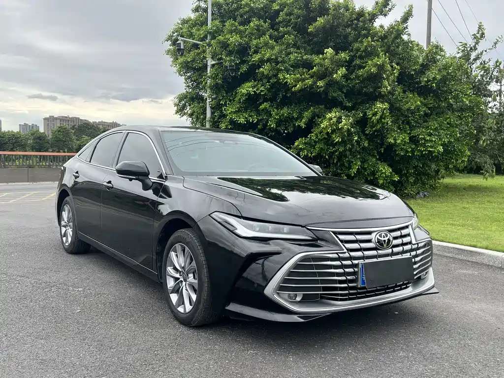 Toyota Avalon — миниатюра 2