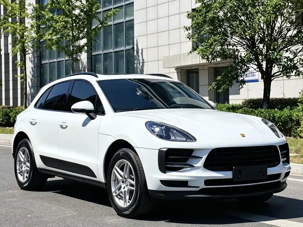 Porsche Macan — миниатюра 3