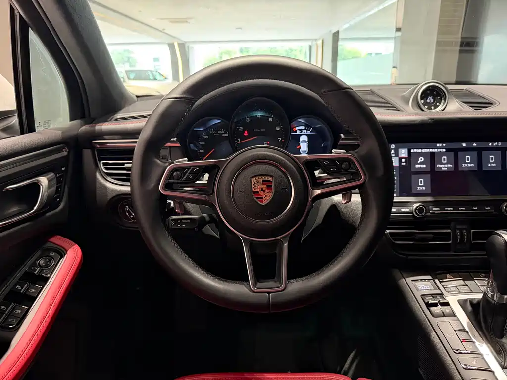 Porsche Macan — миниатюра 18