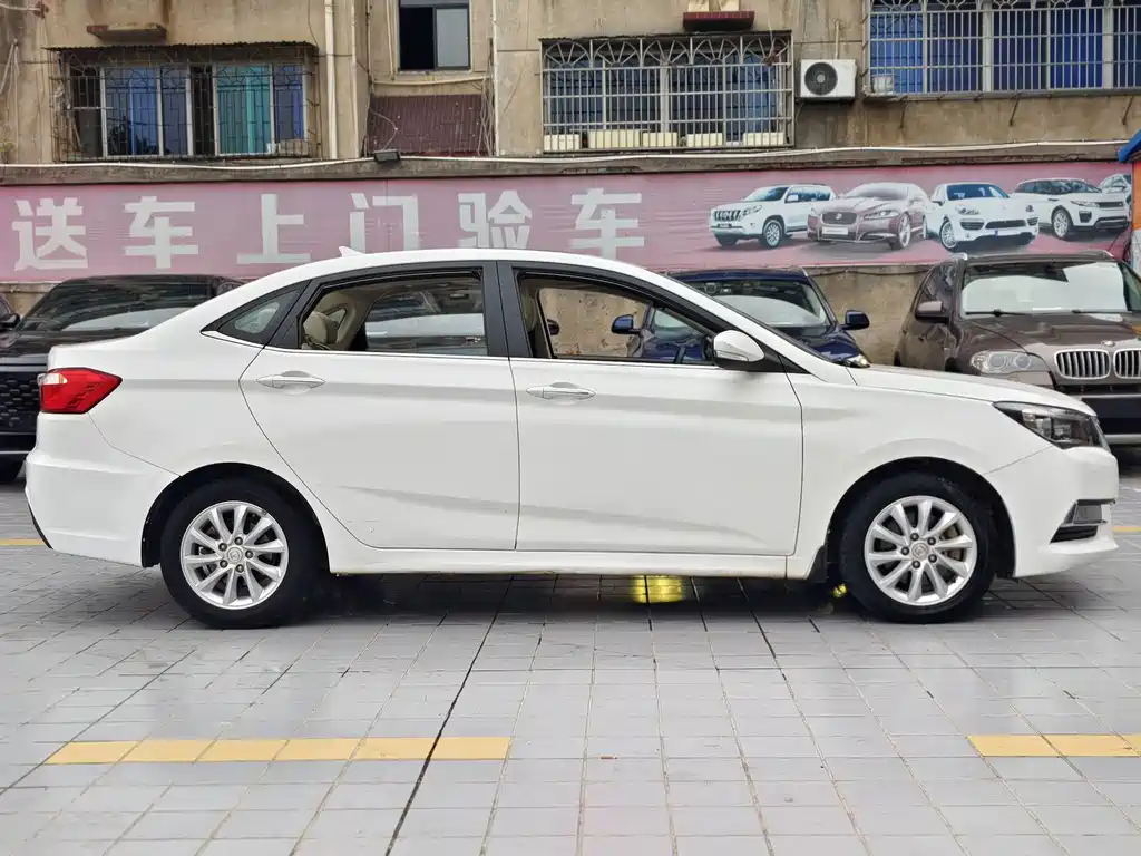 Changan V7 — миниатюра 5