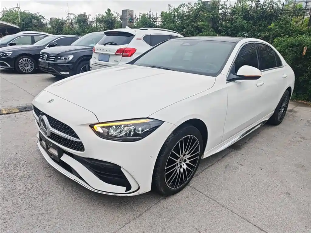 Mercedes-Benz C-Class 2024