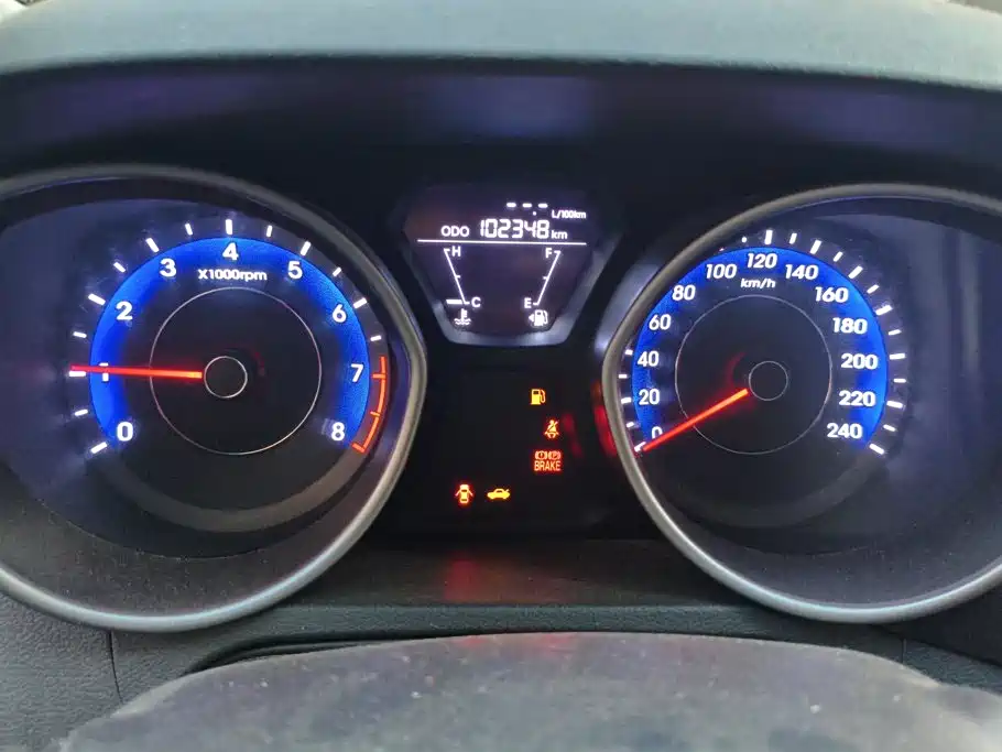 Hyundai Elantra Langdong — миниатюра 14