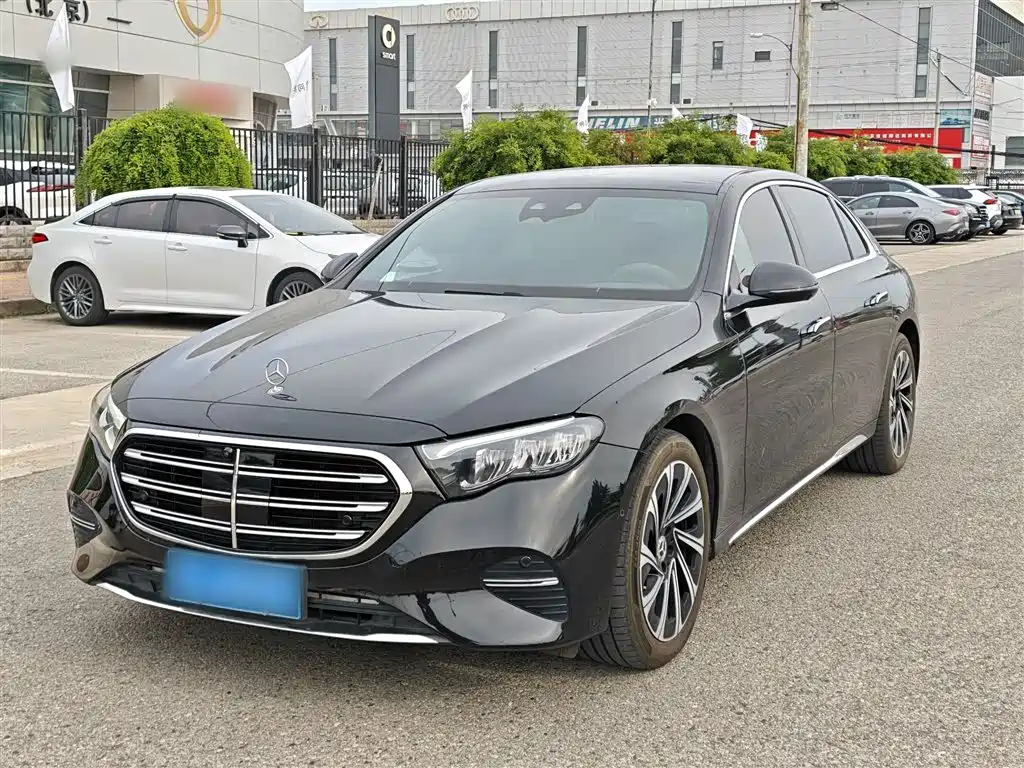 Mercedes-Benz E-Class 2024