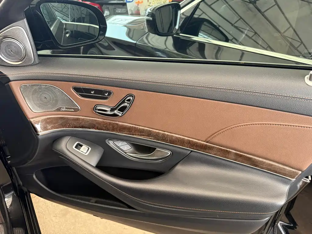 Mercedes-Benz S-Class — миниатюра 18
