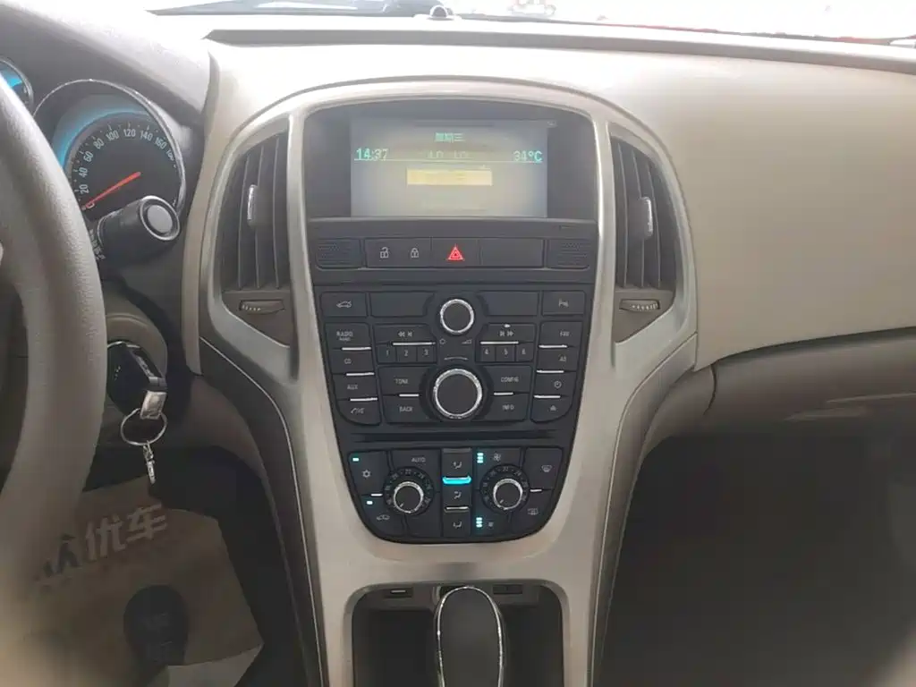 Buick Excelle — миниатюра 13