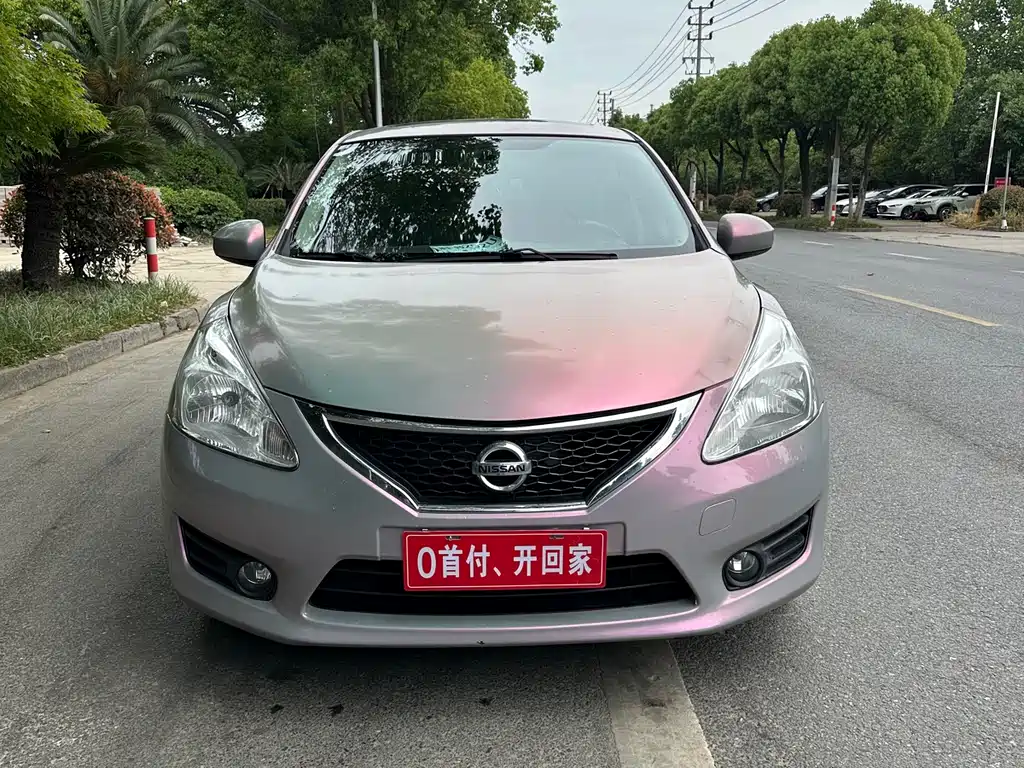 Nissan Tiida 2013