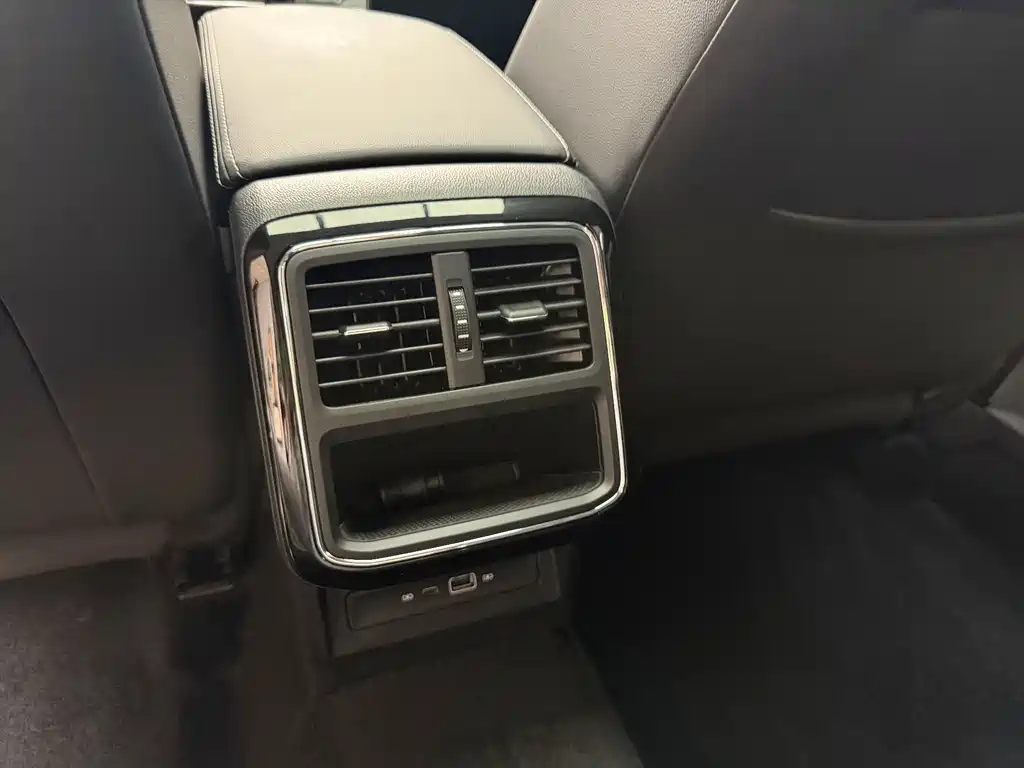 Volkswagen Passat — миниатюра 21