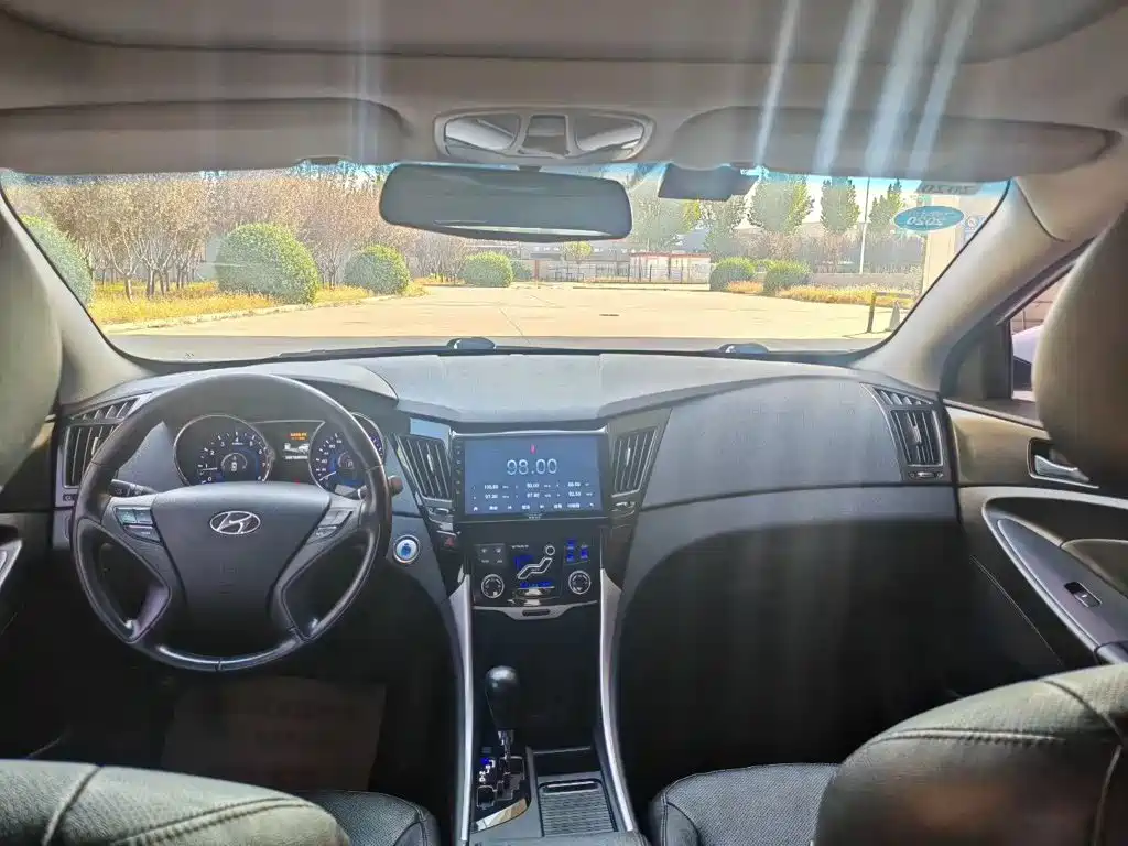 Hyundai Sonata — миниатюра 4