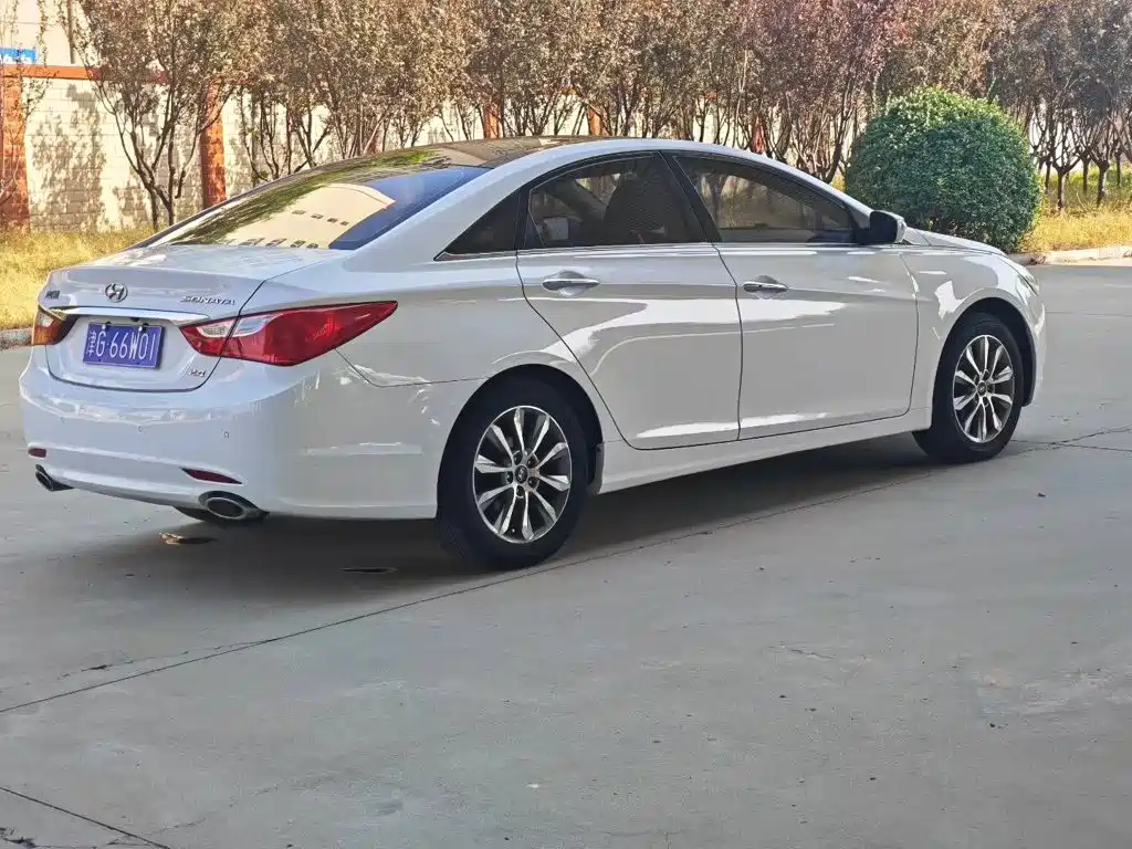 Hyundai Sonata — миниатюра 7
