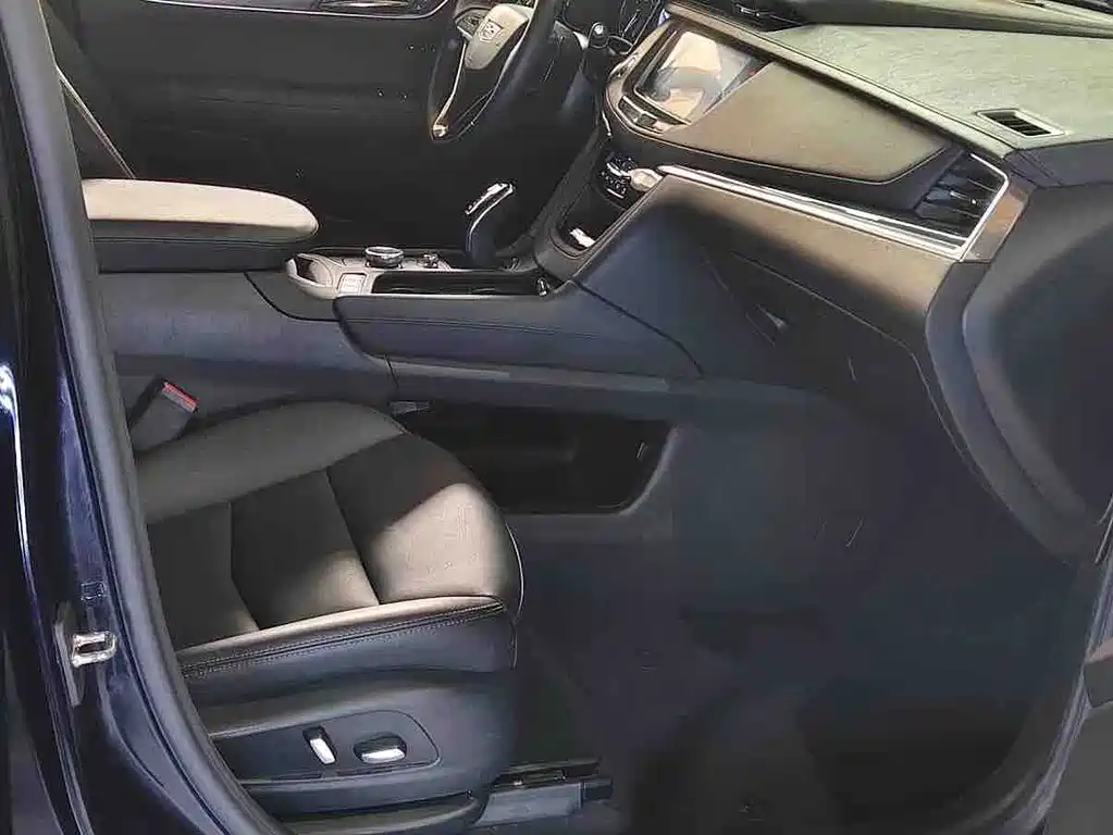 Cadillac XT6 — миниатюра 14