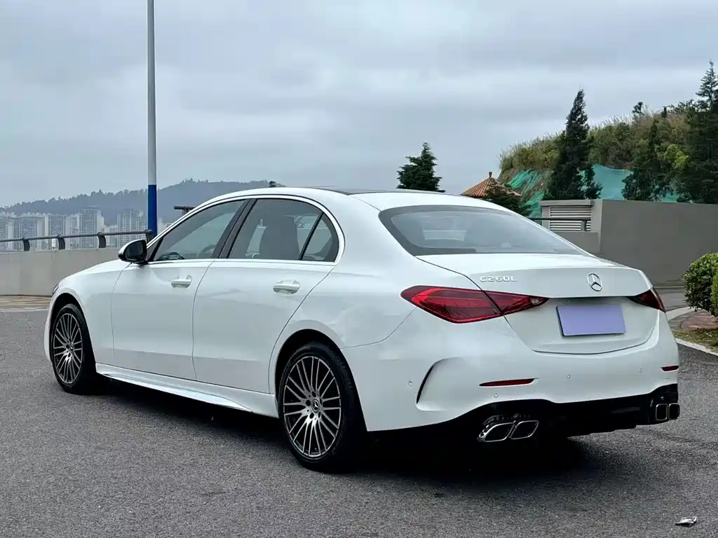 Mercedes-Benz C-Class — миниатюра 9