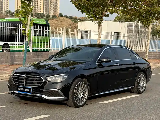 MERCEDES-BENZ E CLASS 2021