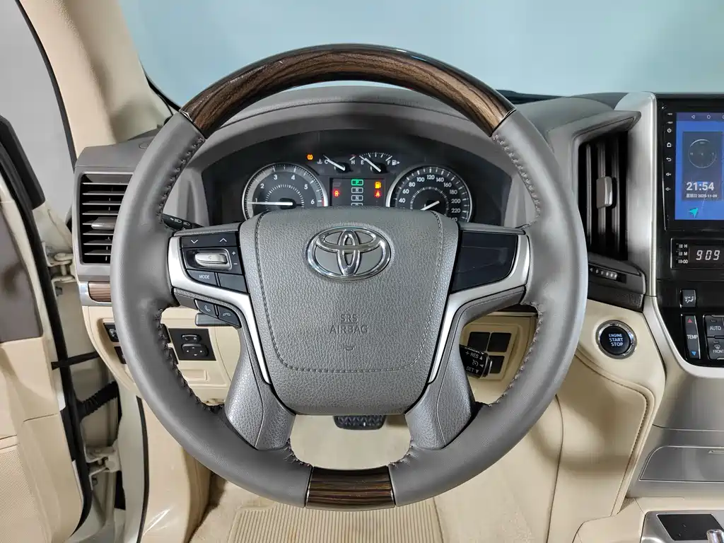 Toyota Land Cruiser 2020 4.0L AT