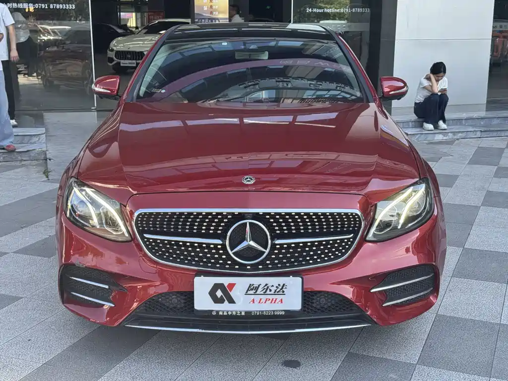 Mercedes-Benz E-Class — миниатюра 2