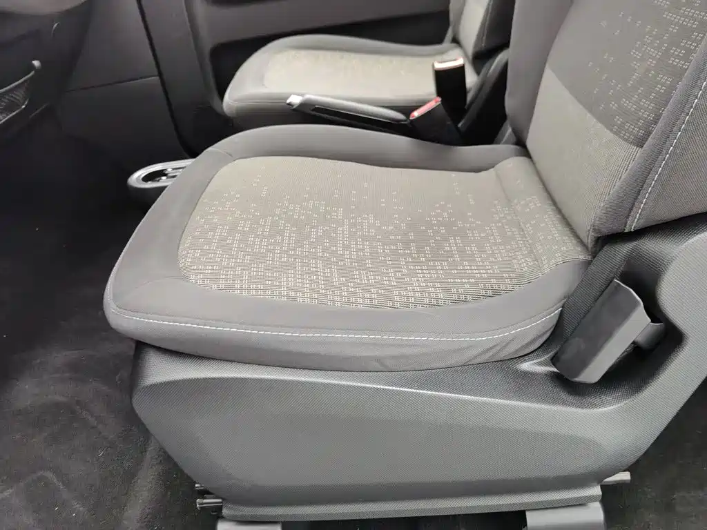 Wuling MINIEV — миниатюра 20