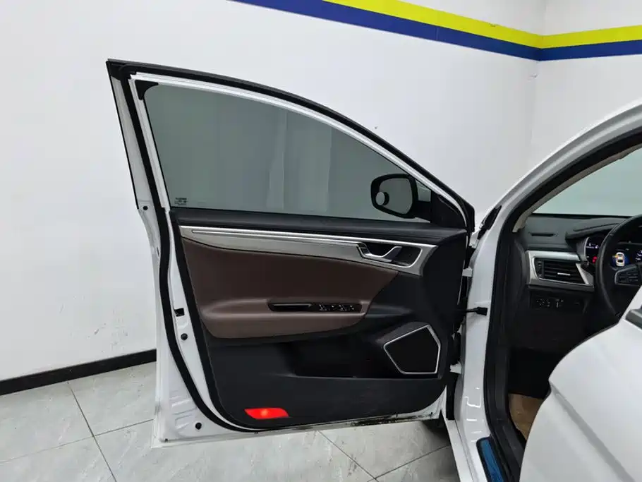 Geely Emgrand GL GL 2017 1.3T DCT Luxury