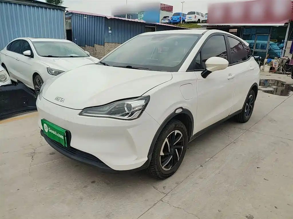 Neta Neta V 2022