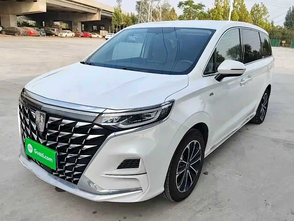 Roewe iMAX8