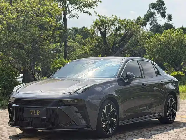2024 Lynk & Co 03