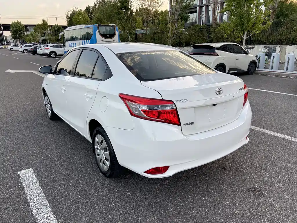 Toyota Vios — миниатюра 6