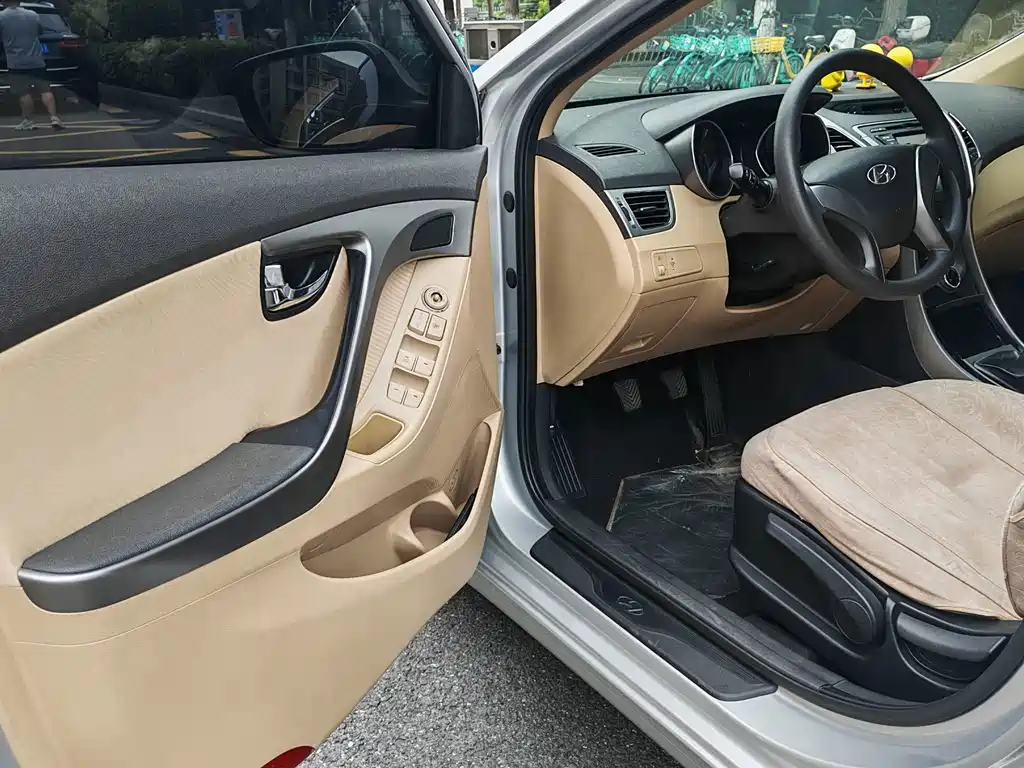 Hyundai Elantra Langdong — миниатюра 19