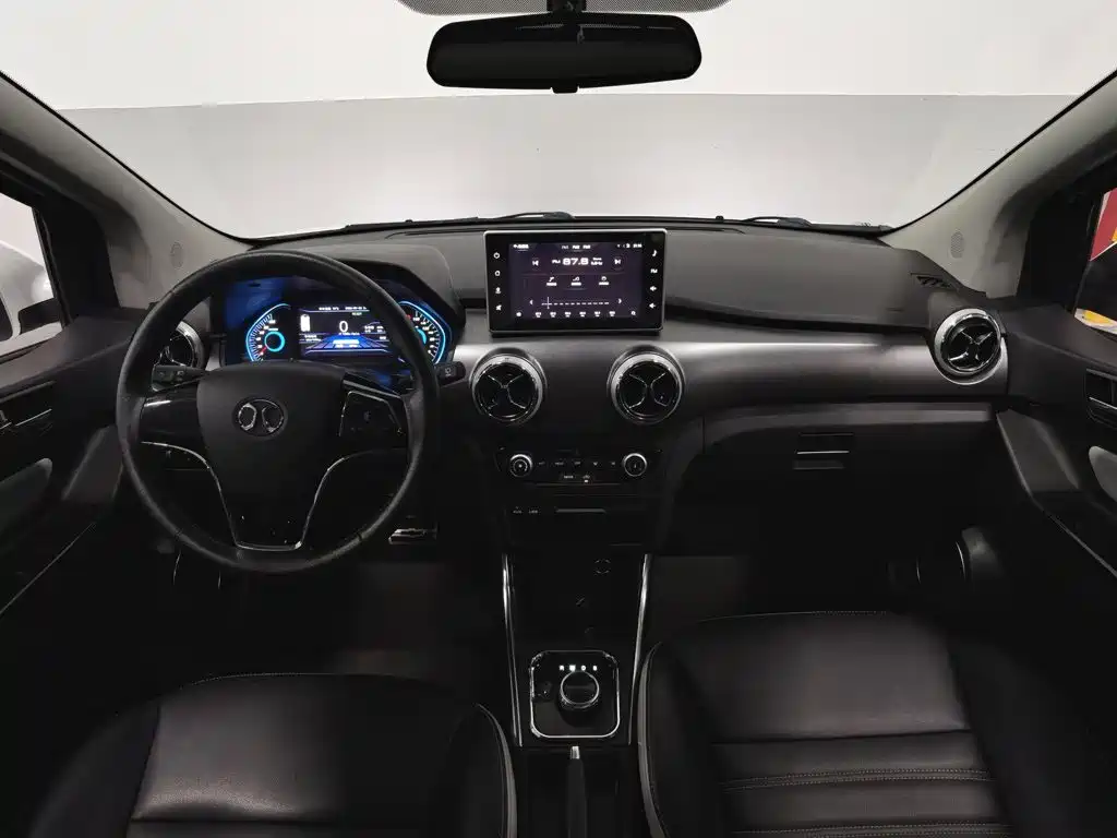 BAIC New Energy EC5 — миниатюра 5
