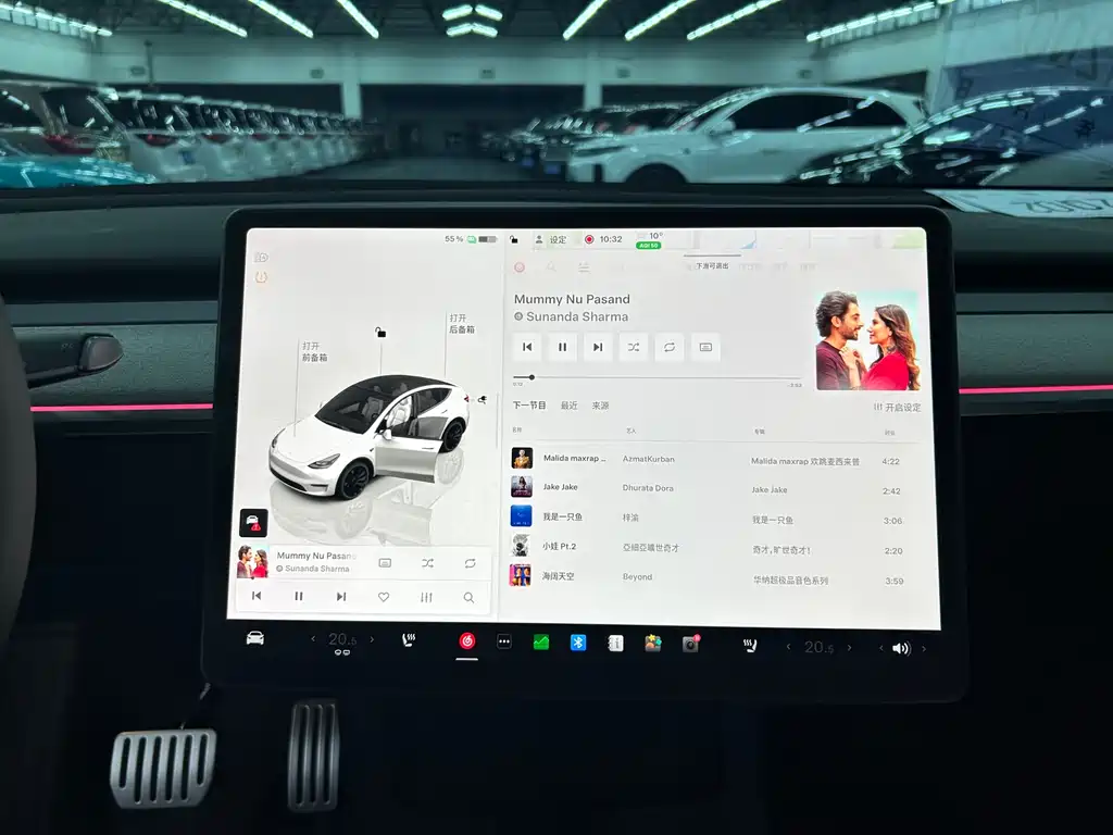 TESLA MODEL Y