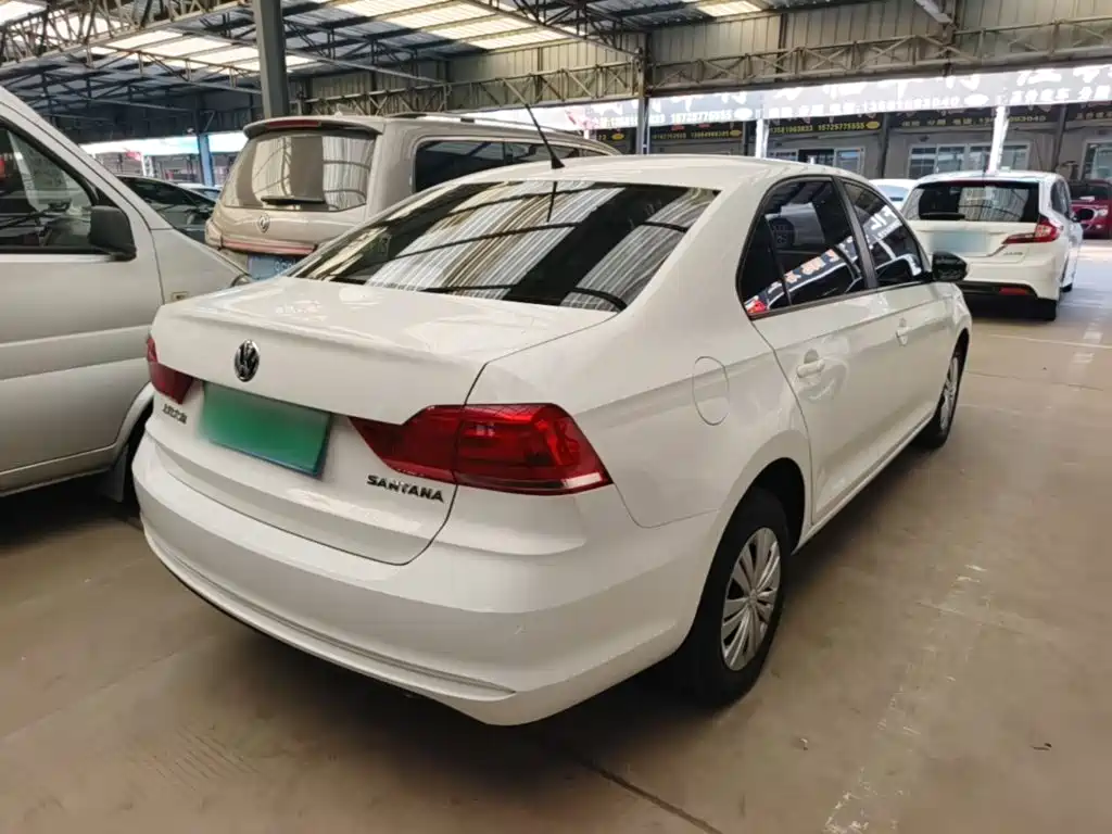Volkswagen Santana — миниатюра 7