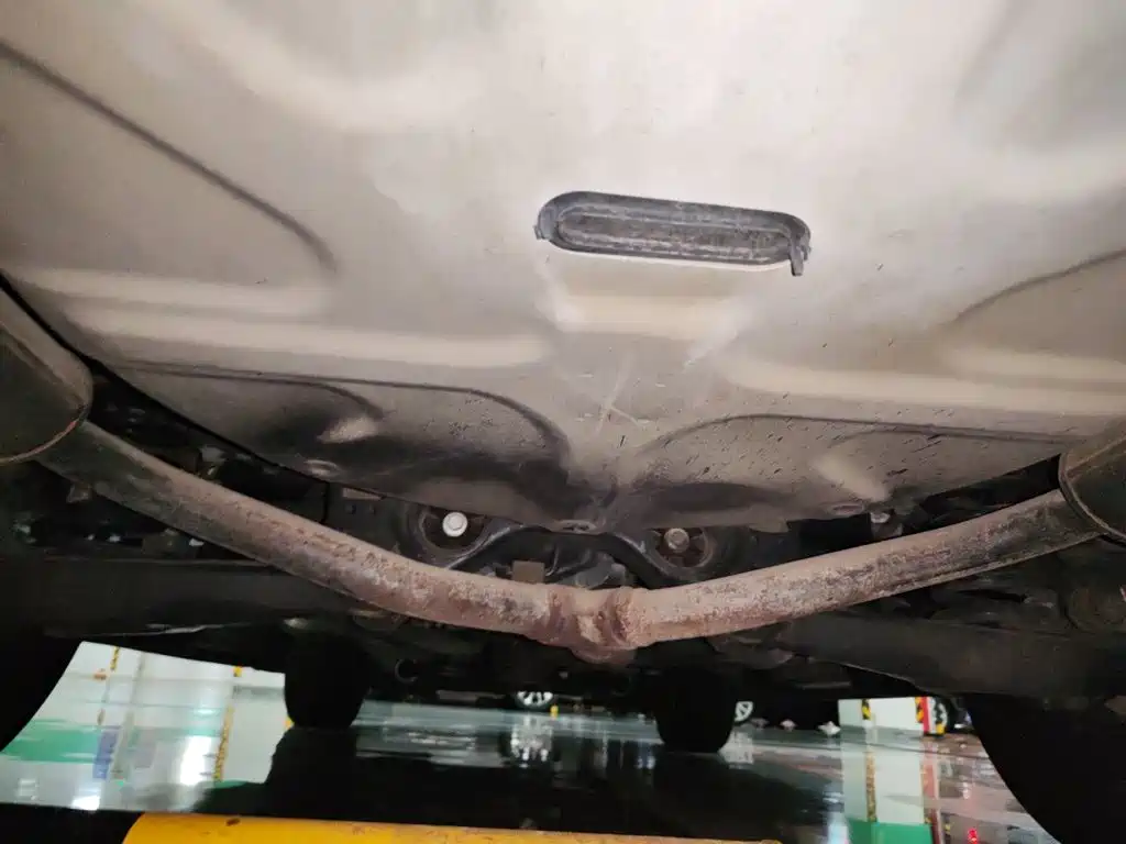 Ford Explorer (Import) — миниатюра 25