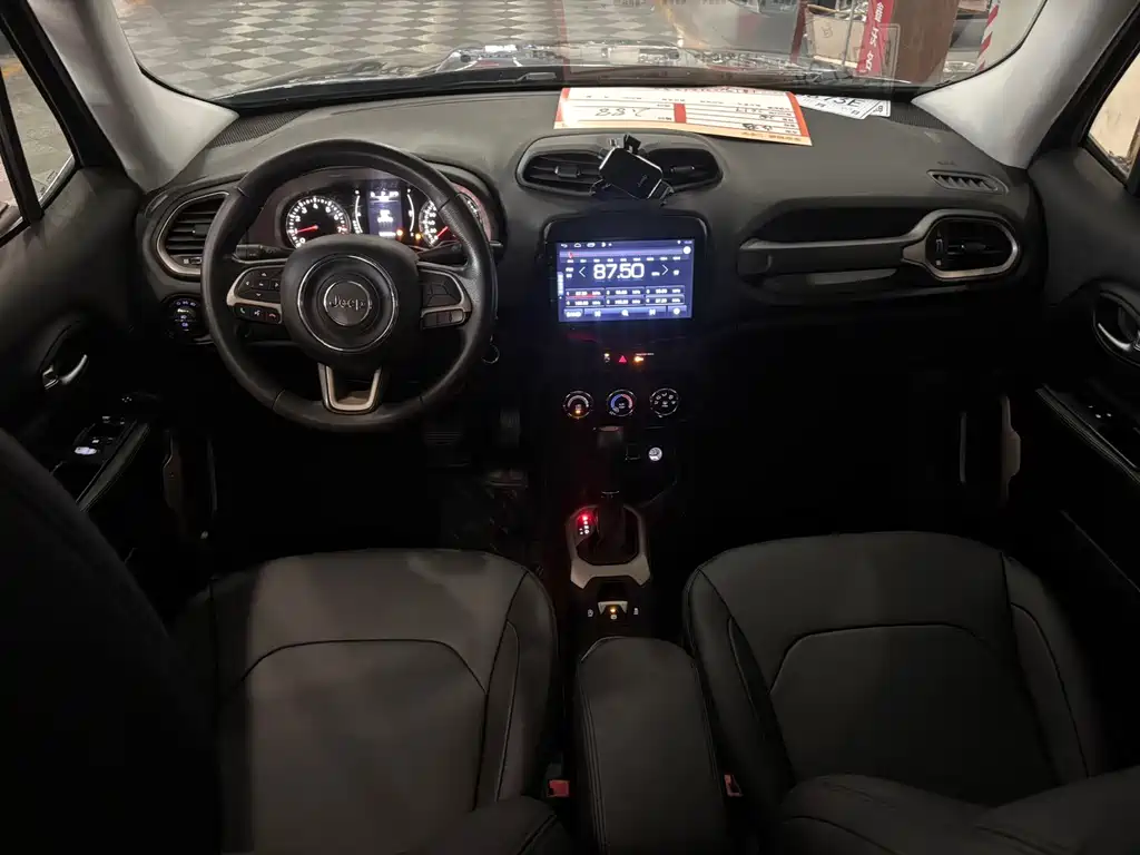 Jeep Renegade — миниатюра 6