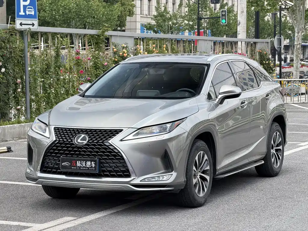 Lexus RX 2022