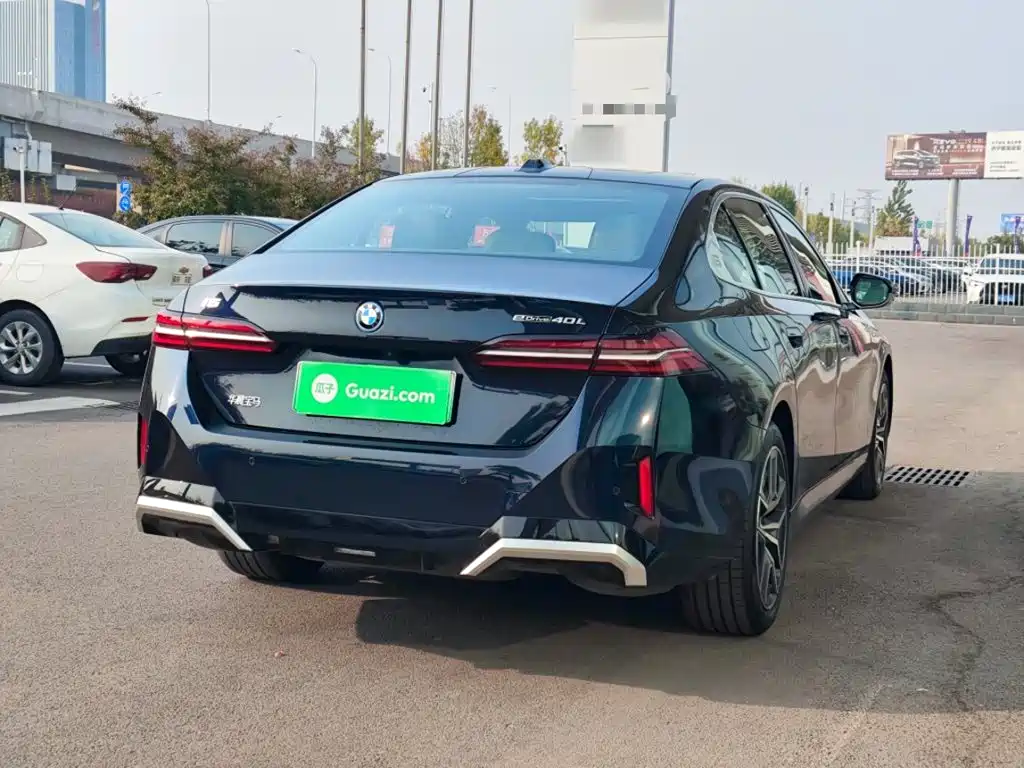 BMW i5 — миниатюра 7