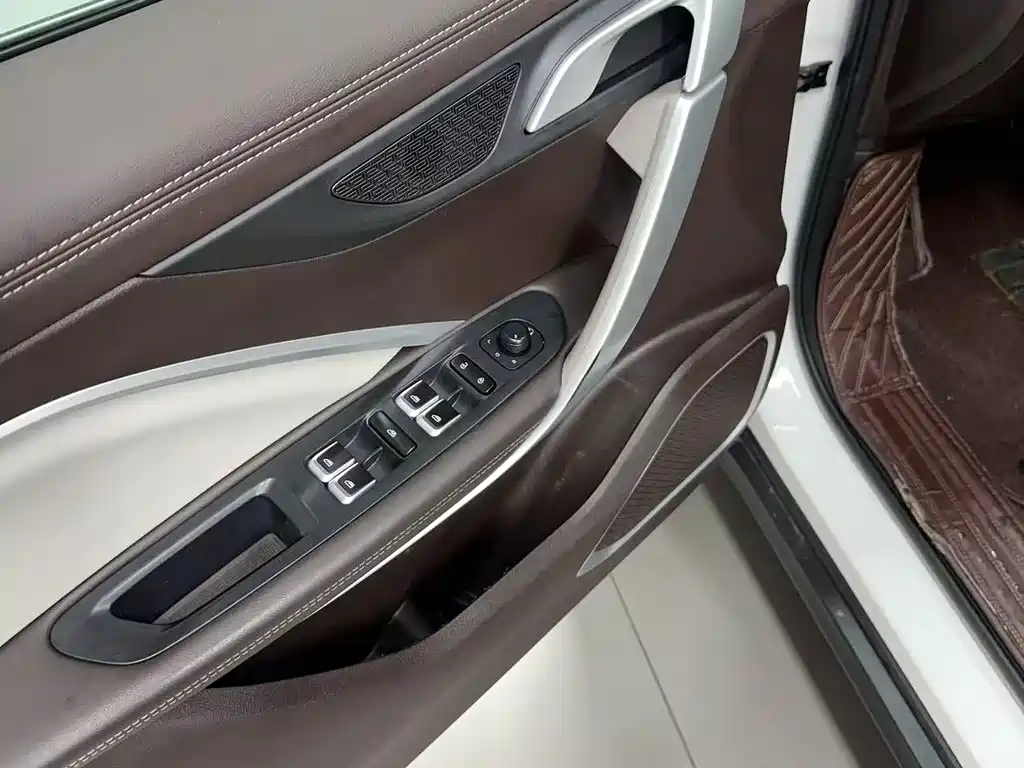 GEELY AUTOMOBILE JIAJIE