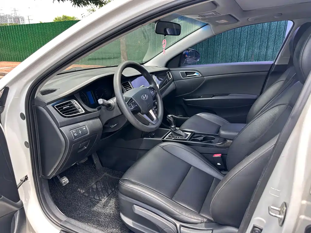 Hyundai Mistra — миниатюра 8