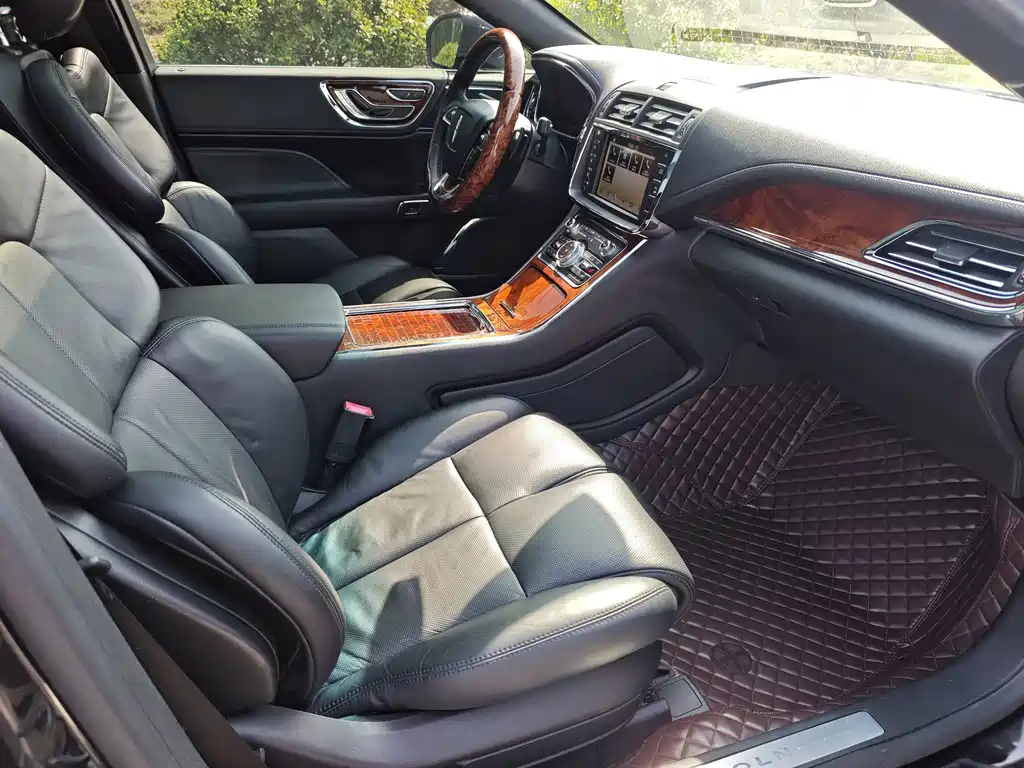 Lincoln Continental — миниатюра 10