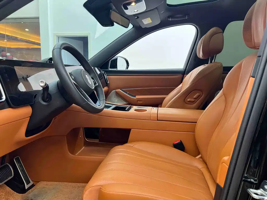 AITO ASK THE WORLD M8