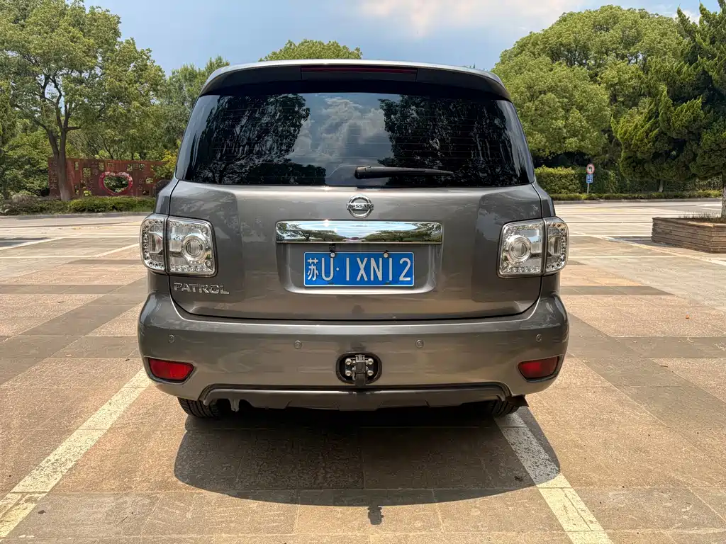 Nissan Patrol — миниатюра 6