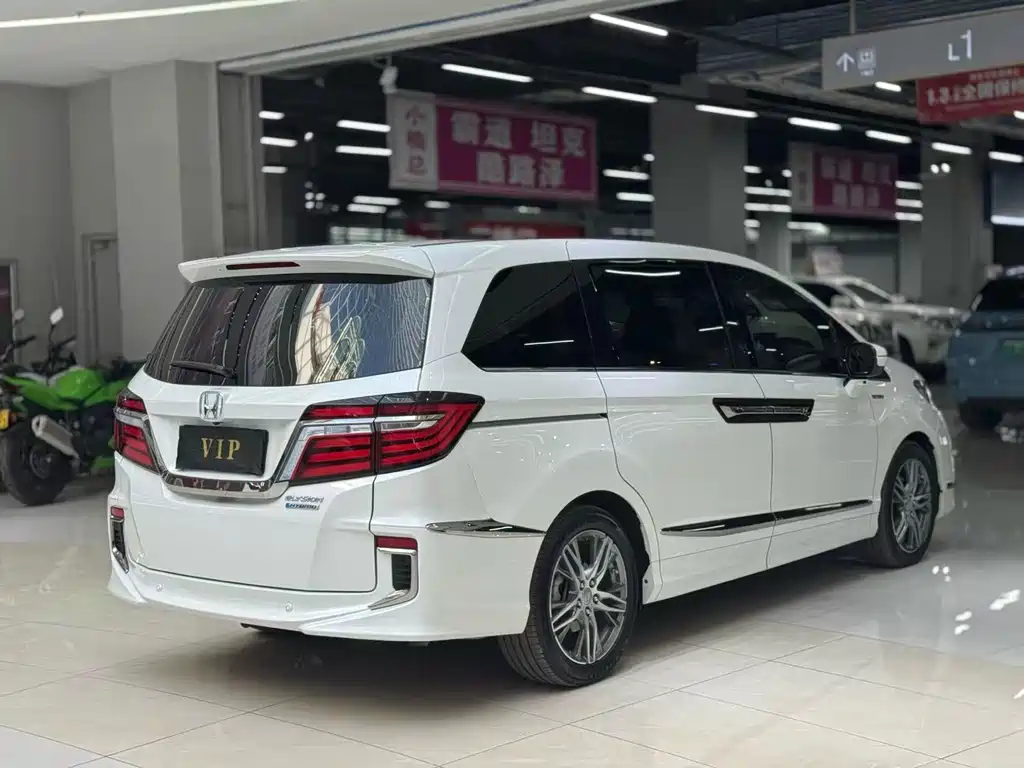 Honda Elysion 2016 2.4L