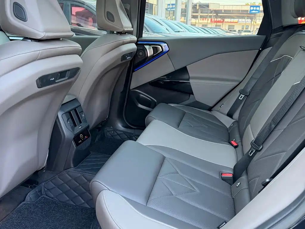BMW X3 — миниатюра 15