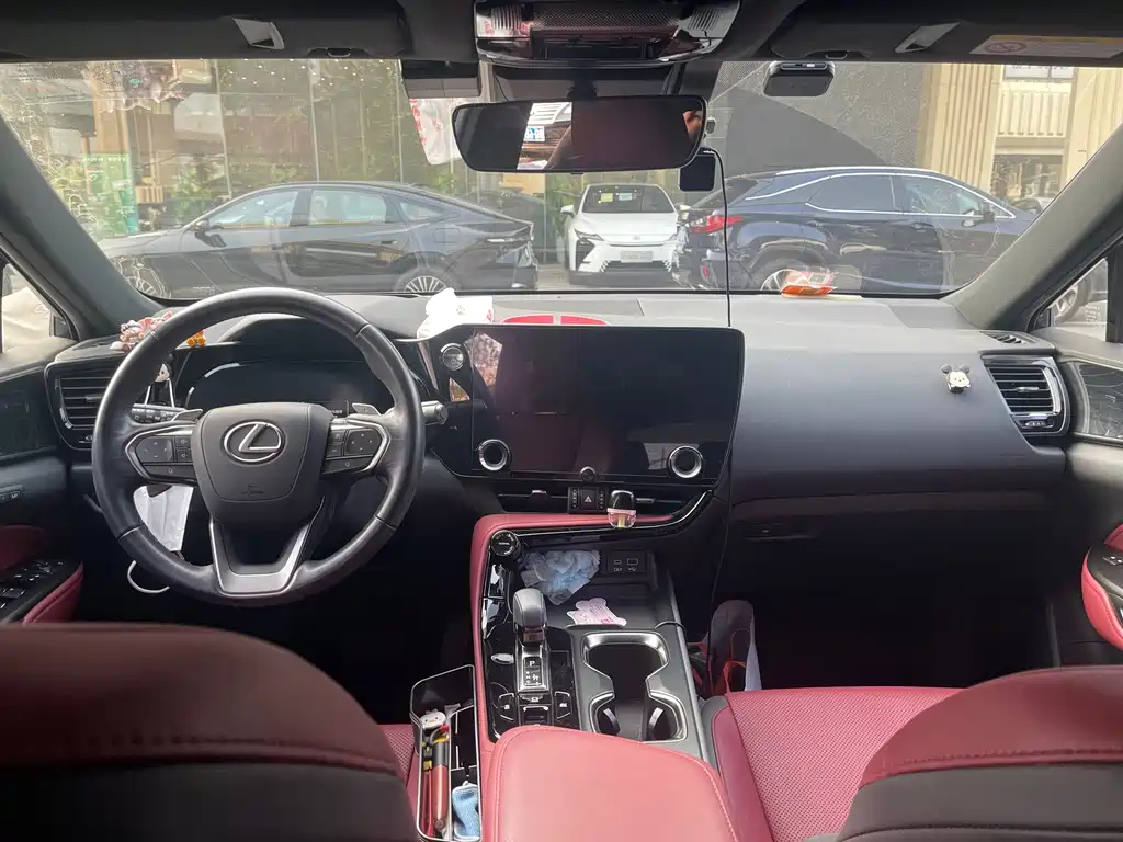 Lexus NX — миниатюра 7