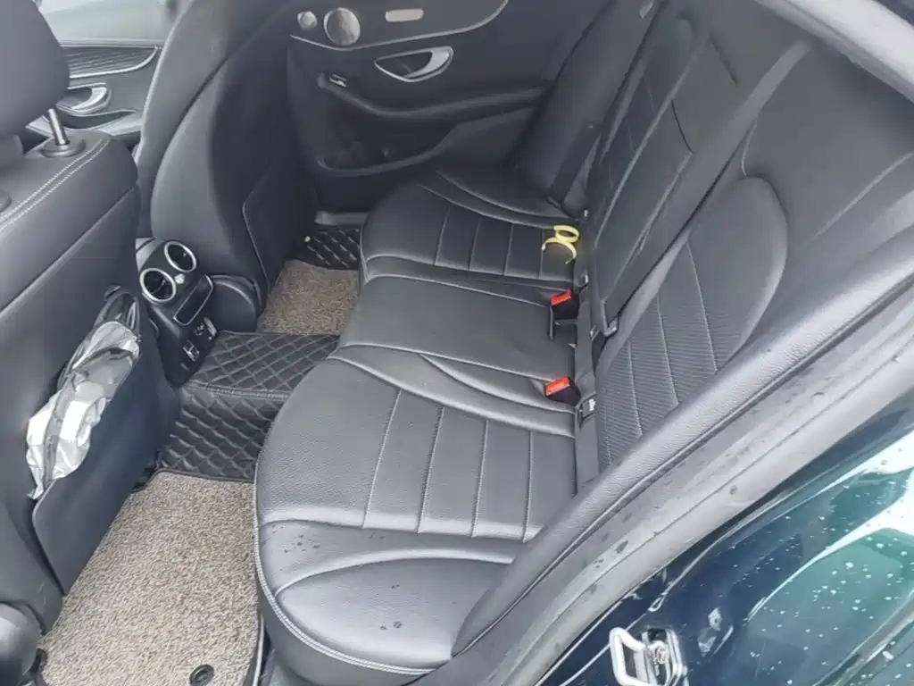 Mercedes-Benz C-Class — миниатюра 17