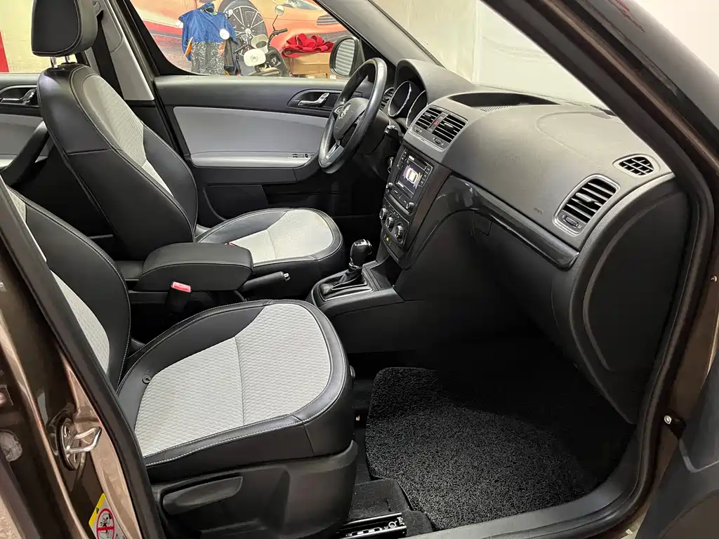 Skoda Yeti — миниатюра 12